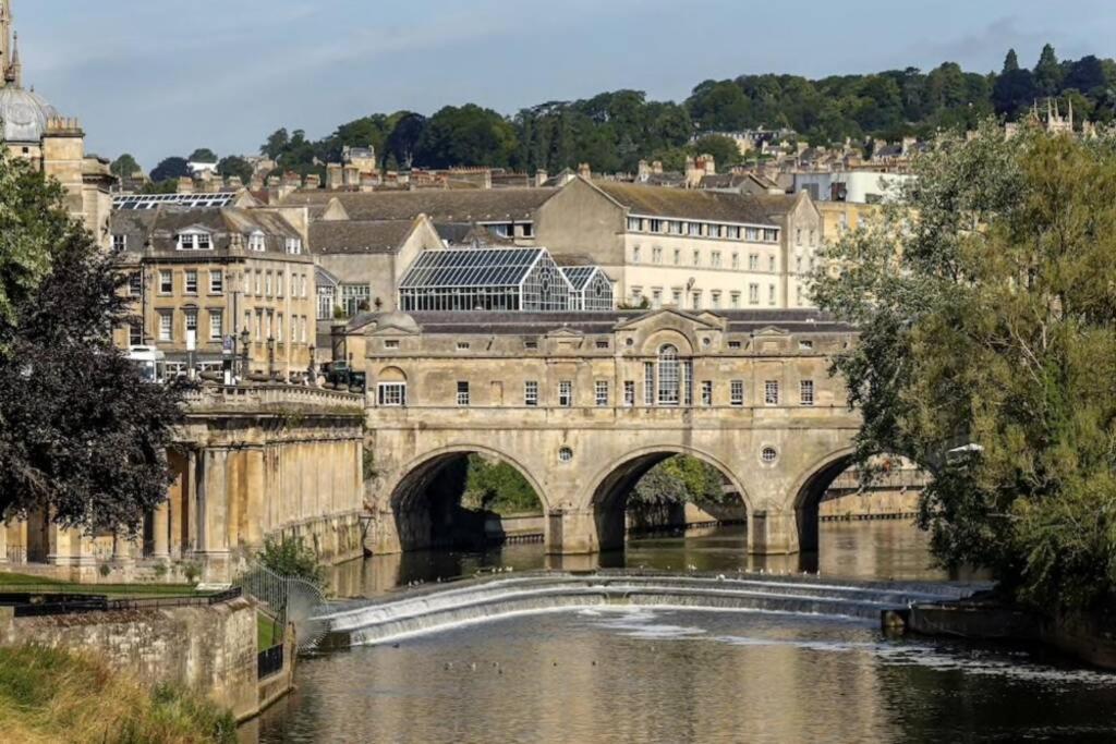 Georgian Apartment Located In The Center Of Bath. Exterior foto